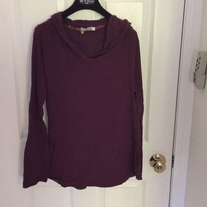 Lightweight pullover
